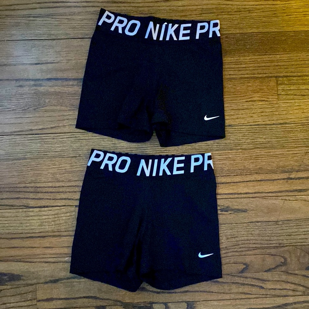 Nike pro shorts bundle of 2. Black. Size medium. Very good condition.